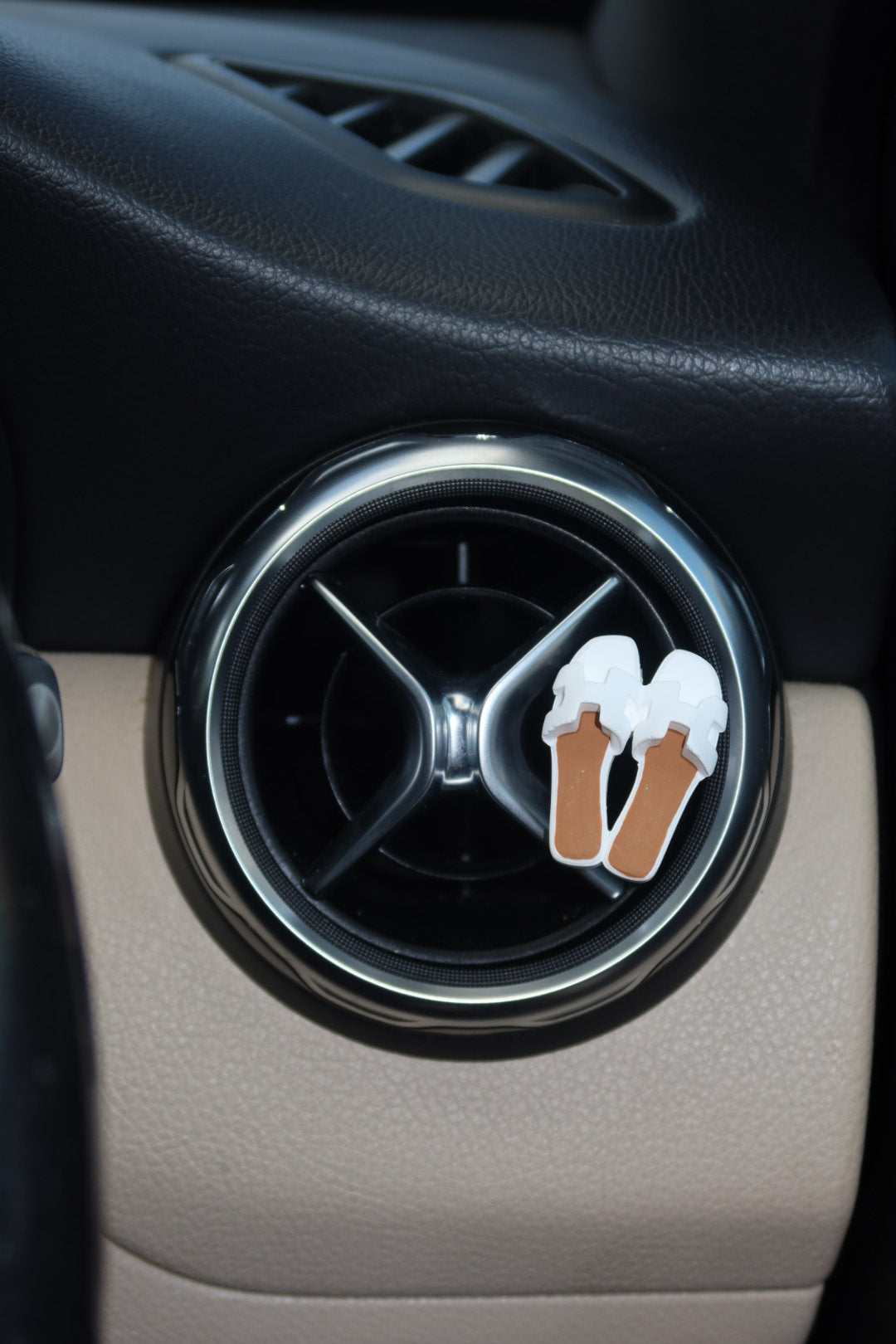 Luxury Inspired Sandals Air Freshener Clip: The Blanc